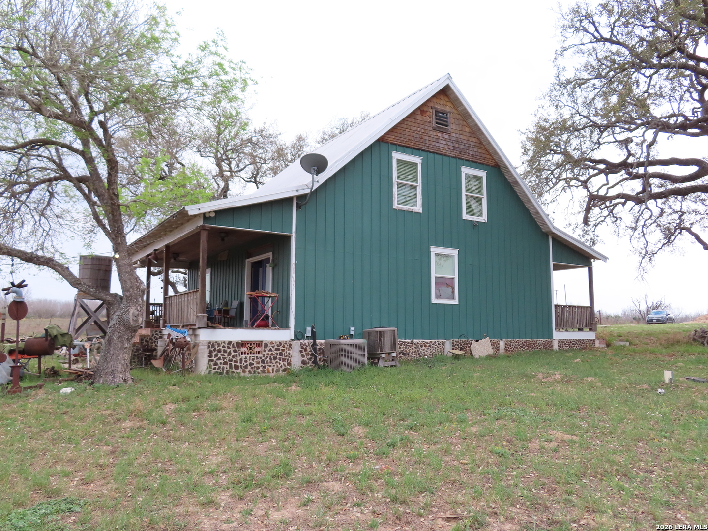 678 TANK HOLLOW RD, ,  78065 — photo 1