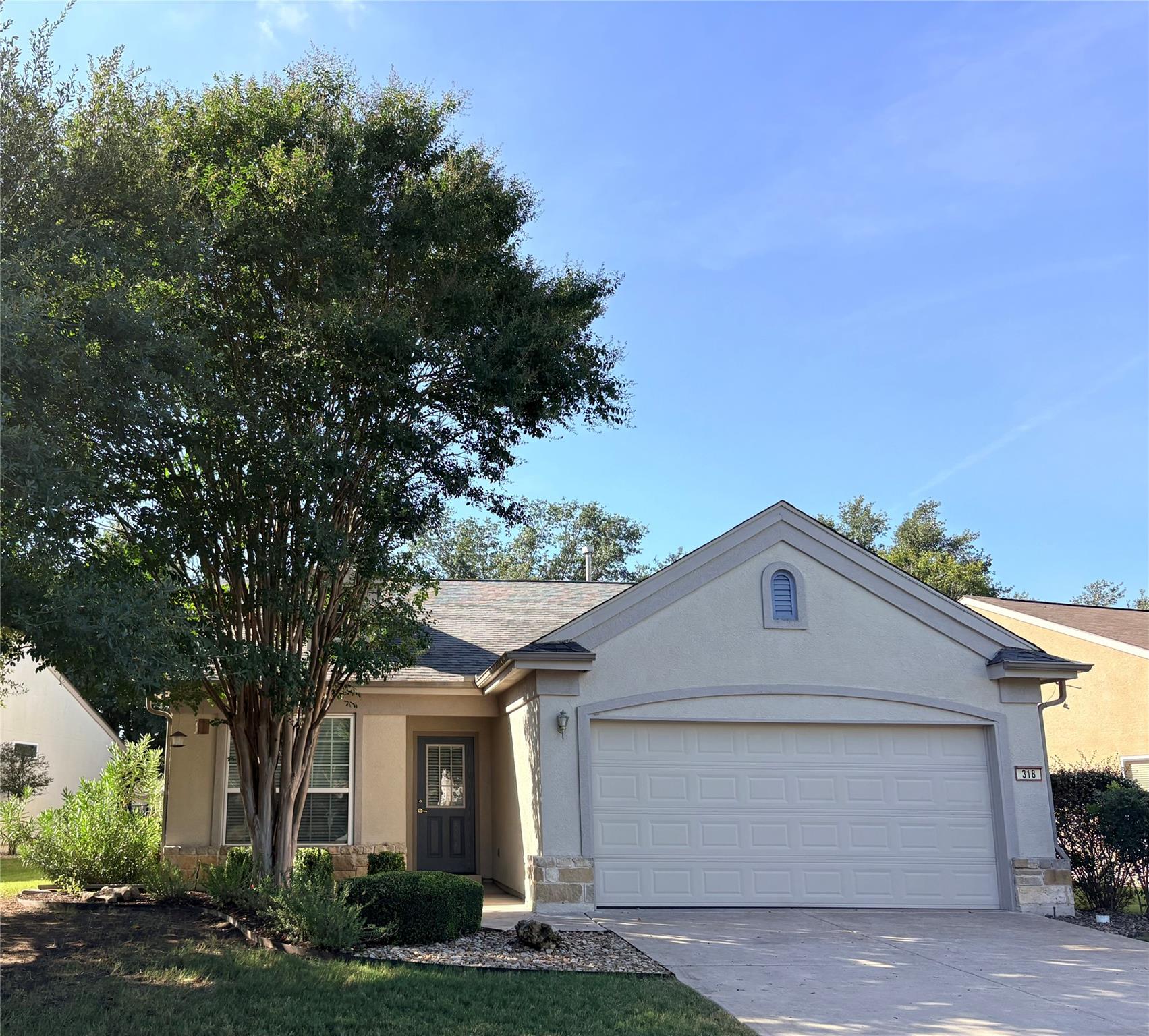318 Crockett, Georgetown, TX 78633 — photo 1