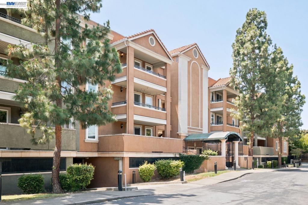 401 S Norfolk St 301, San Mateo, CA 94401 — photo 1