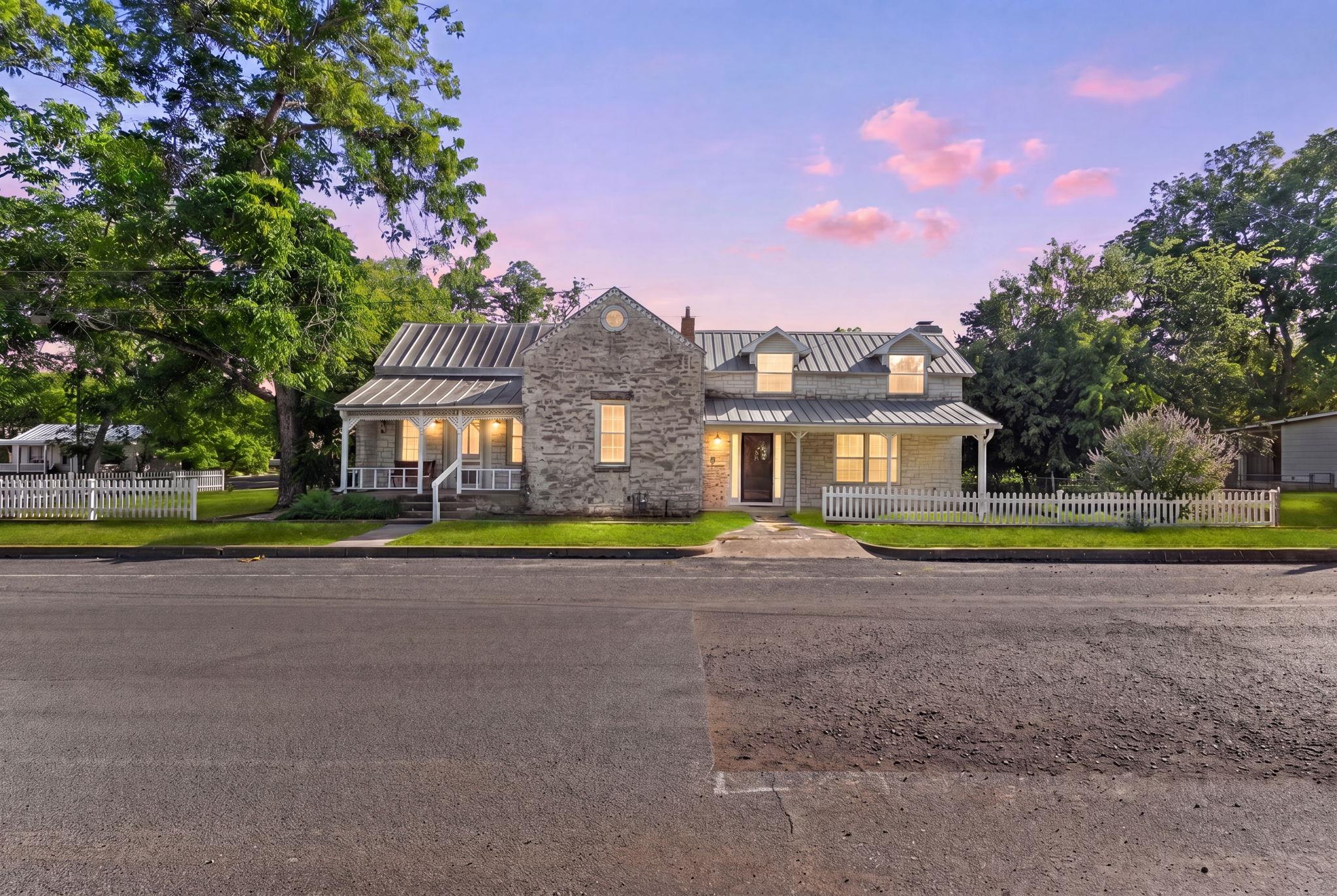 501 Creek, Fredericksburg, TX 78624 — photo 1