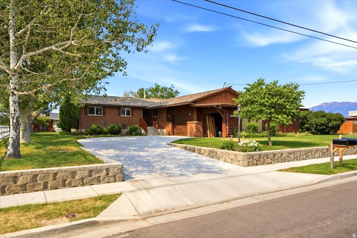 2252 W 800 N, Clinton, UT 84015 — photo 1