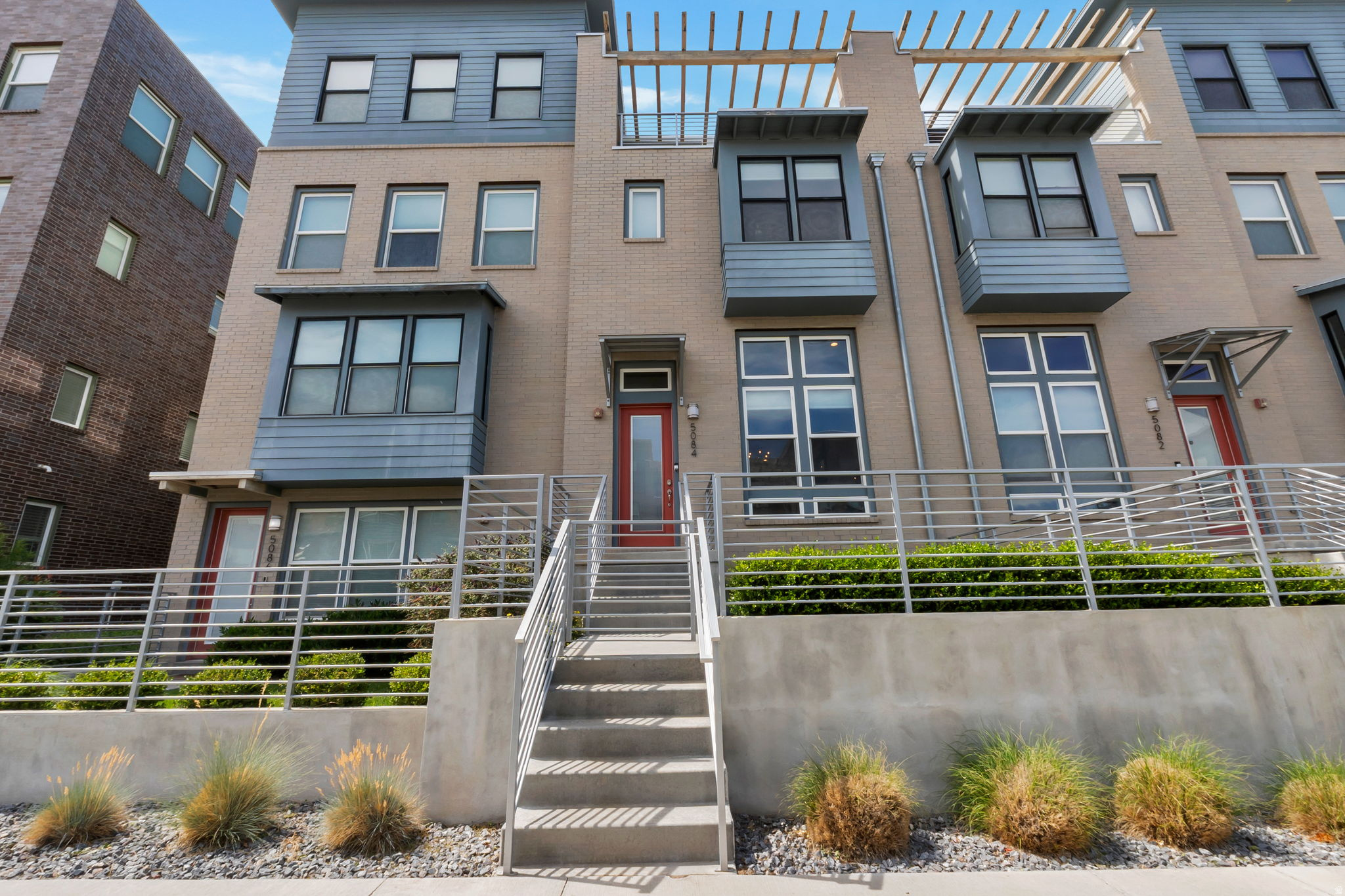 5084 W DUCKHORN DR, South Jordan, UT 84009 — photo 1
