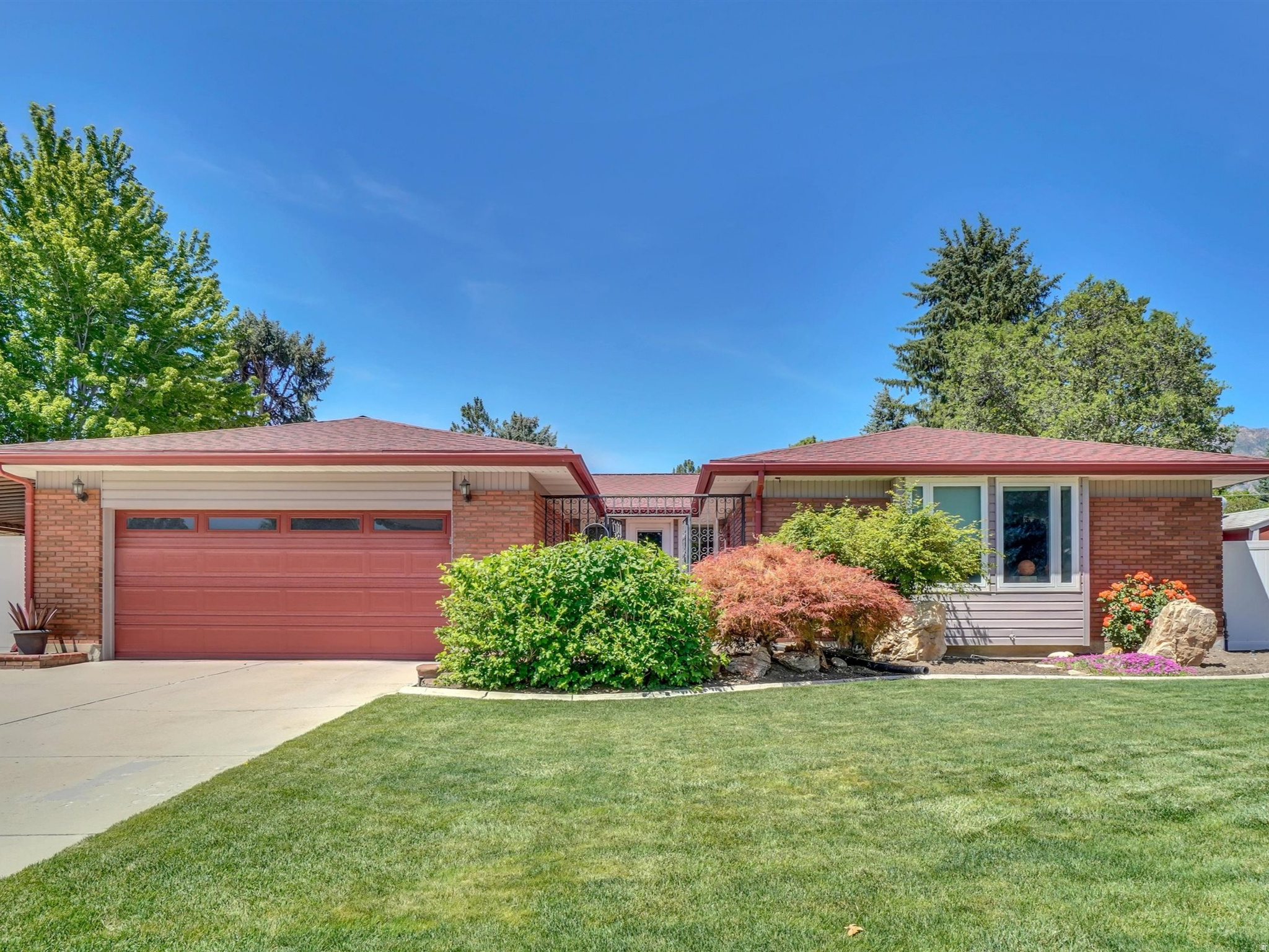 2505 E ROBIDOUX RD, Sandy, UT 84093 — photo 1