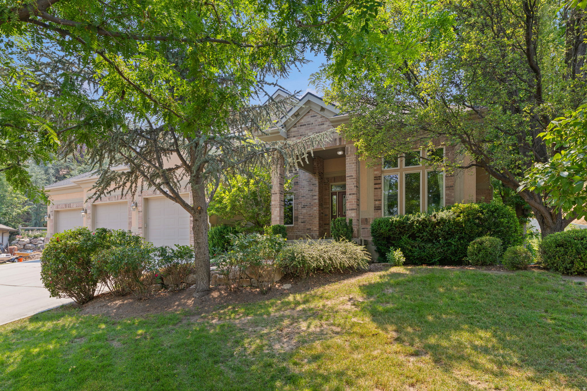 11486 S MARKRIDGE CIR, South Jordan, UT 84095 — photo 1