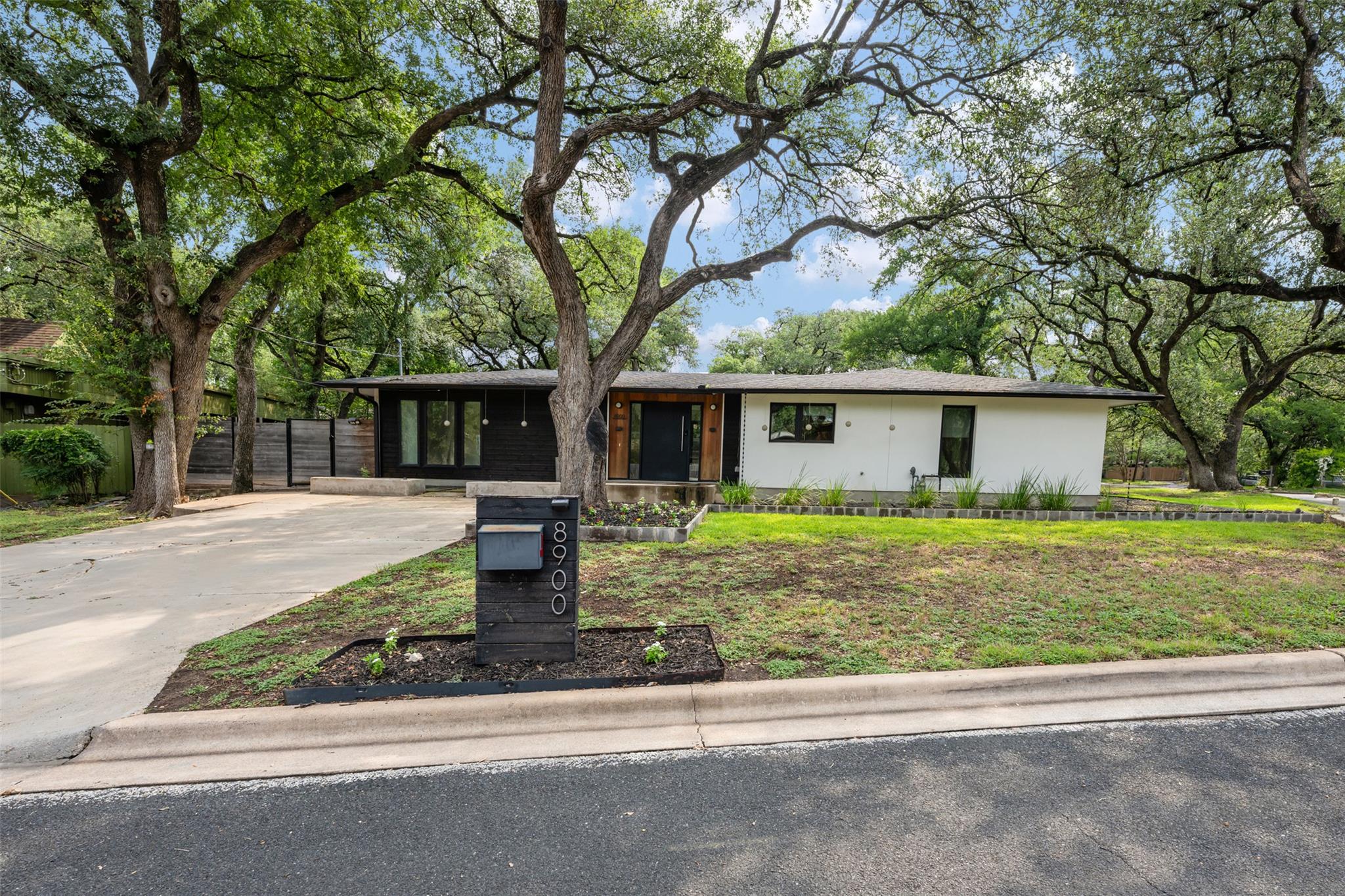 8900 Point West, Austin, TX 78759 — photo 1