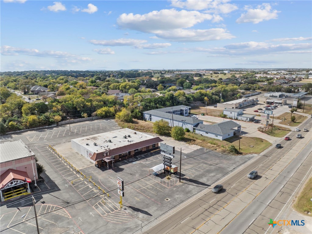 402 W Veterans Memorial Boulevard, Harker Heights, TX 76548 — photo 1
