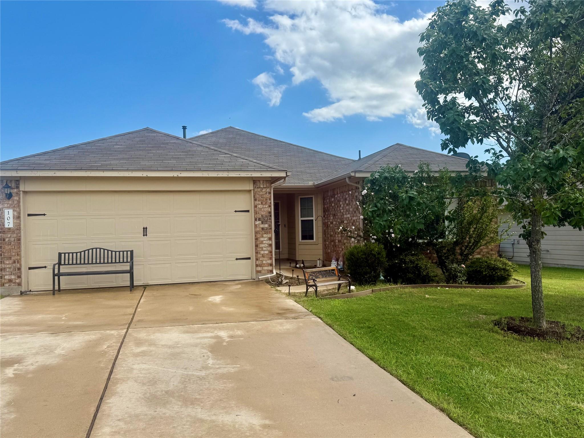 107 Jim Dandy Dr, Elgin, TX 78621 — photo 1