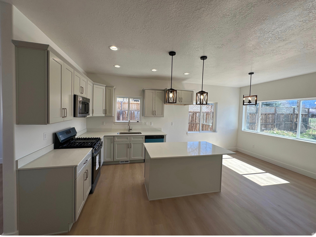 240 E 200 S, Mt Pleasant, UT 84647 — photo 1