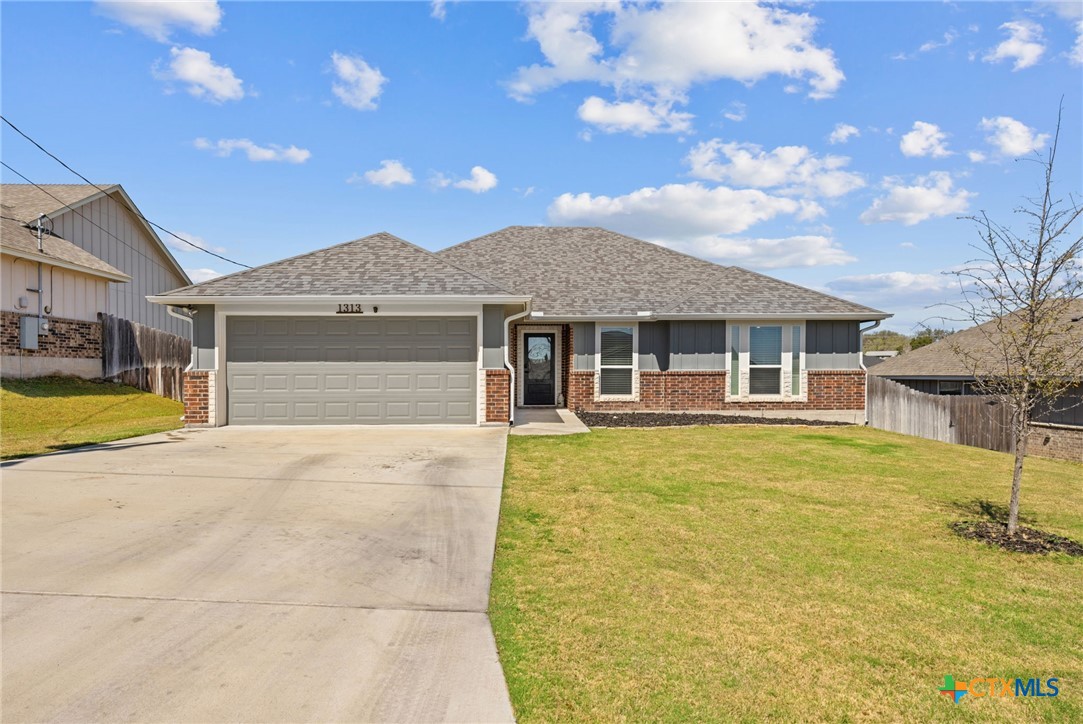 1313 Sandstone, Lampasas, TX 76550 — photo 1