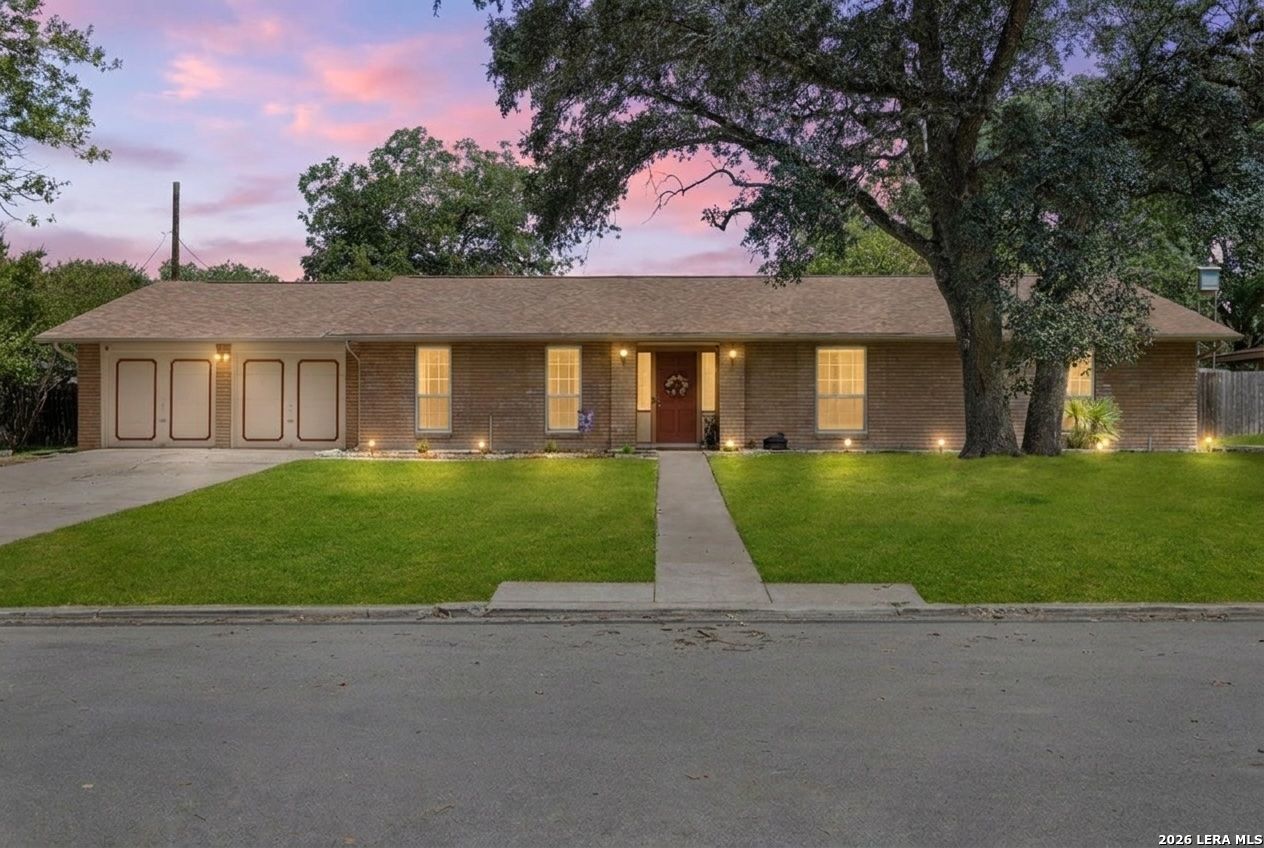 421 Windcrest Dr., Windcrest, TX 78239 — photo 1
