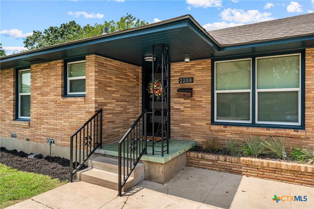 2208 N 44th Street, Waco, TX 76710 — photo 1