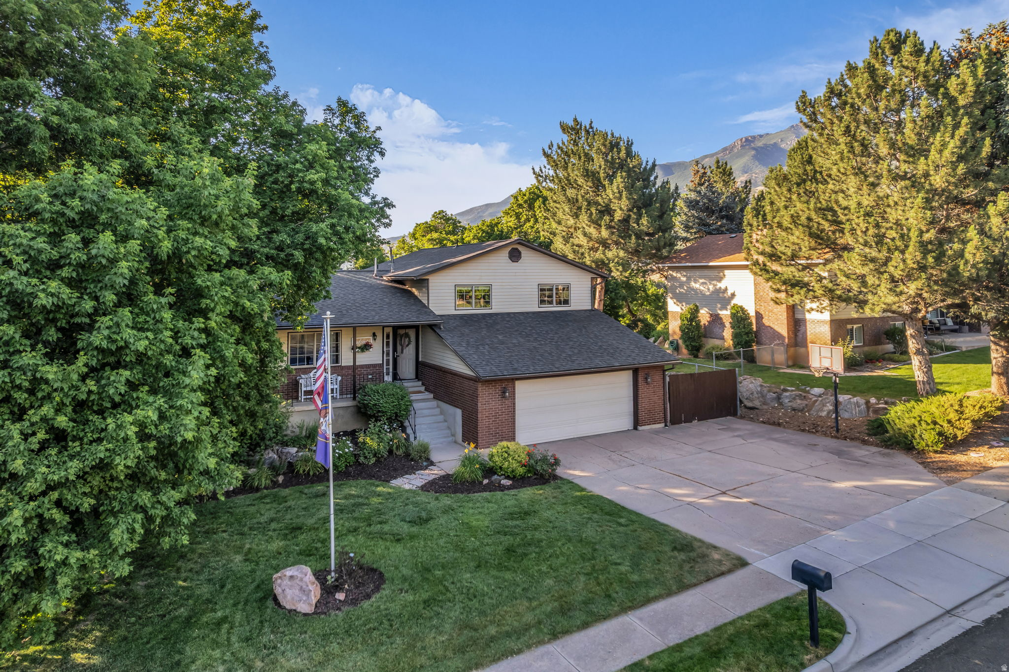 2600  DEER RUN DR, South Weber, UT 84405 — photo 1