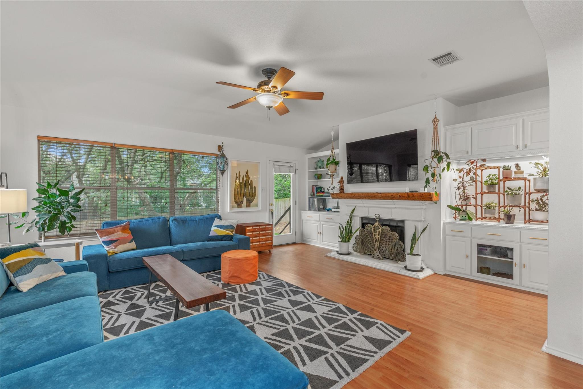 1218  Highland Dr, Cedar Park, TX 78613 — photo 1