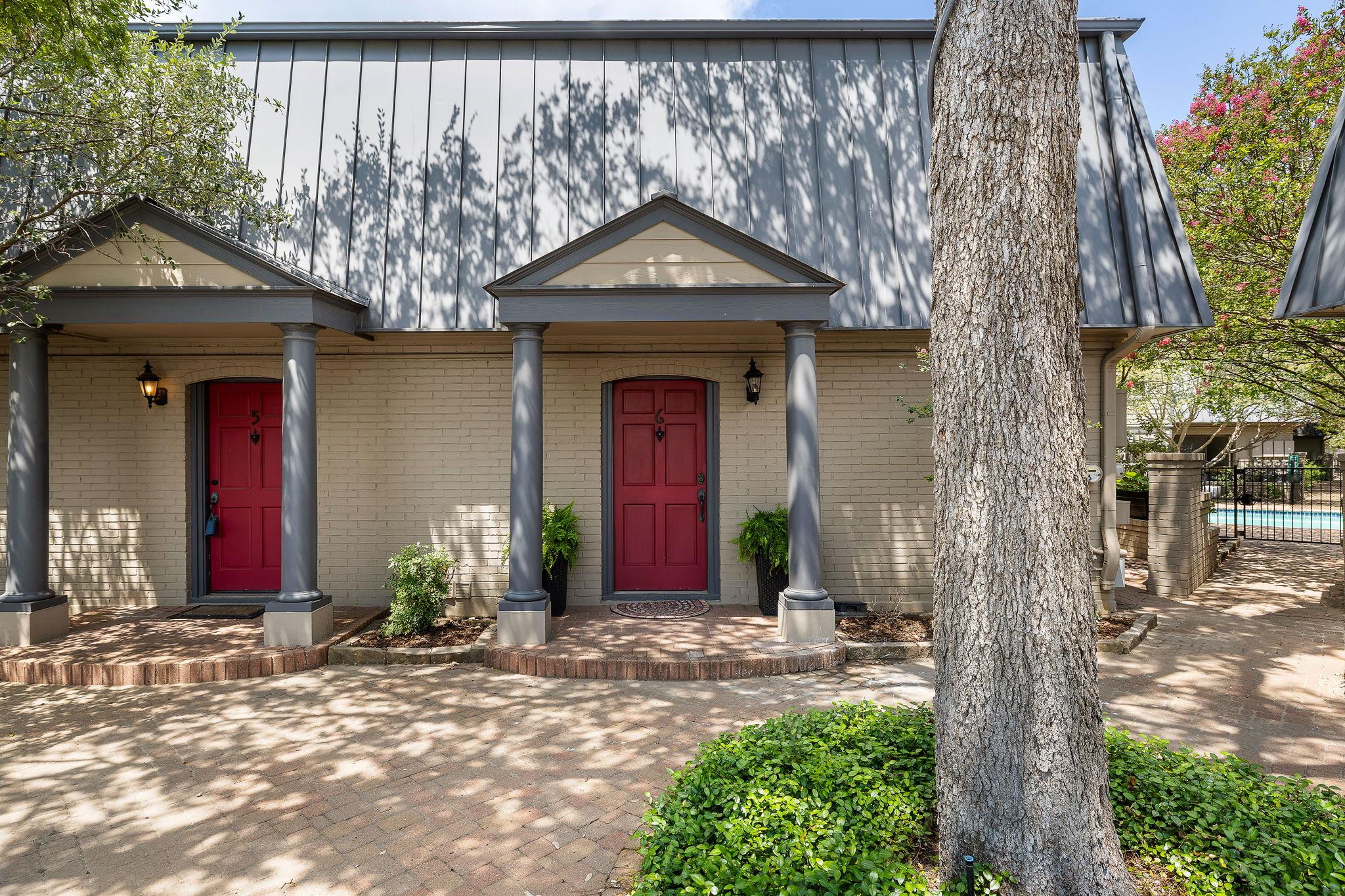2500  Steck Ave  #6, Austin, TX 78757 — photo 1