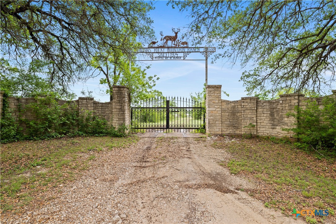 902 County Road 327, Gatesville, TX 76528 — photo 1