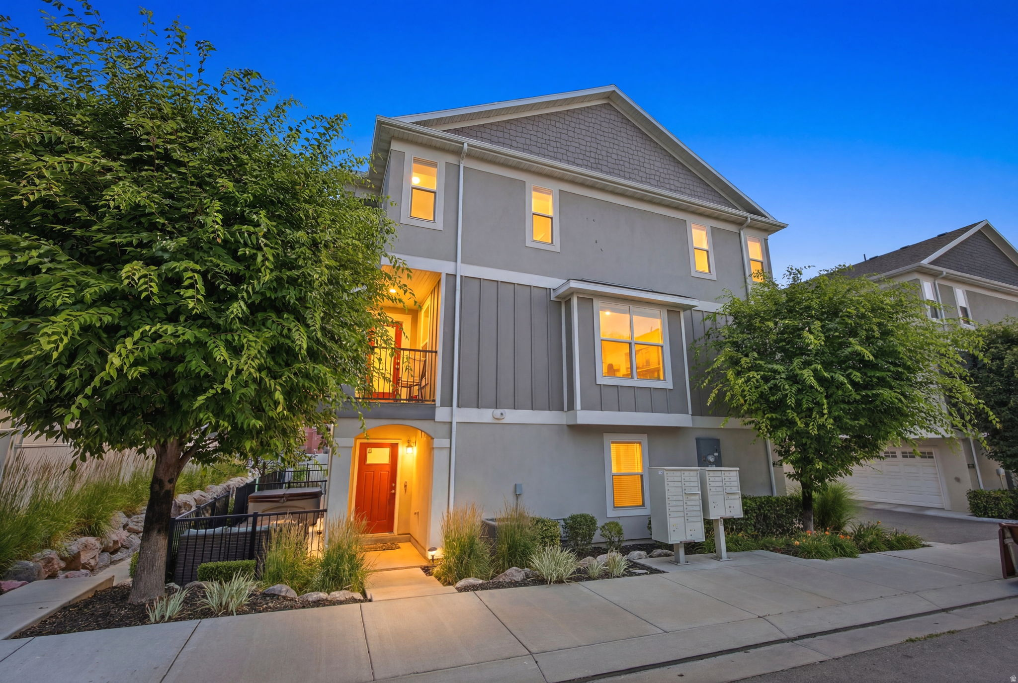 5627 S JUSTICE HOWE LN #1, Murray, UT 84107 — photo 1