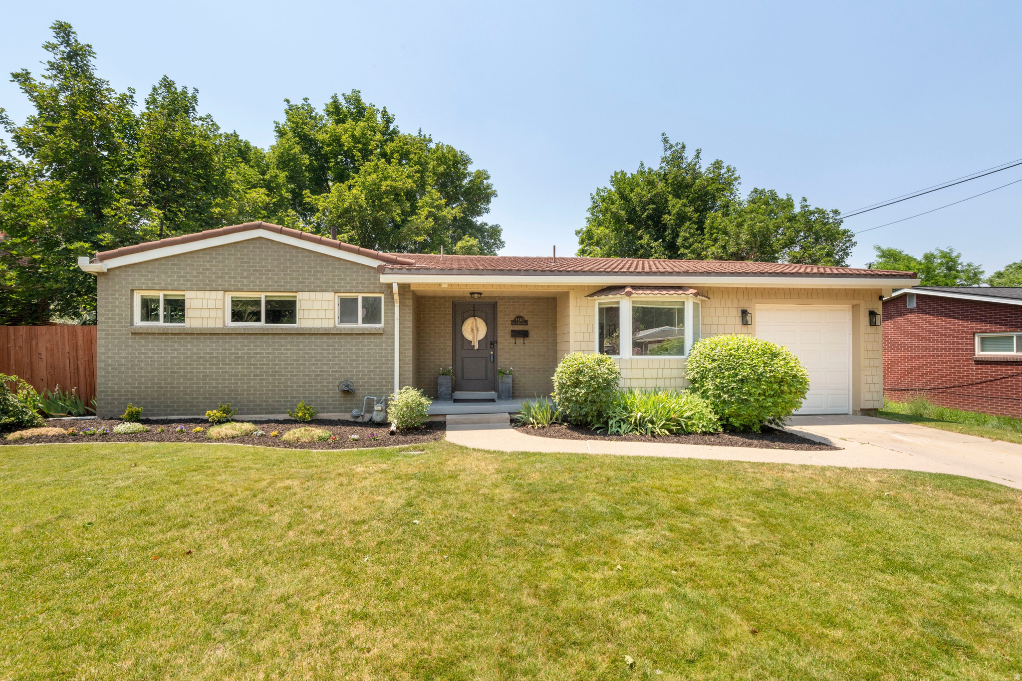 3340 S SANTA ROSA DR, Millcreek, UT 84109 — photo 1
