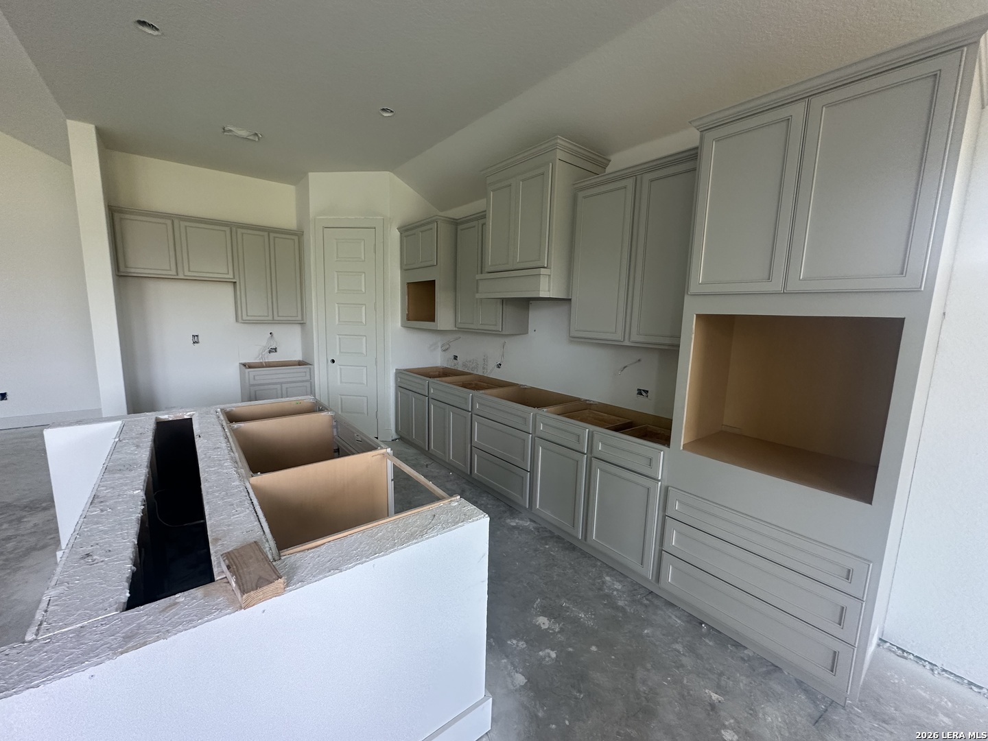9322 Luke Path, ,  78254 — photo 1