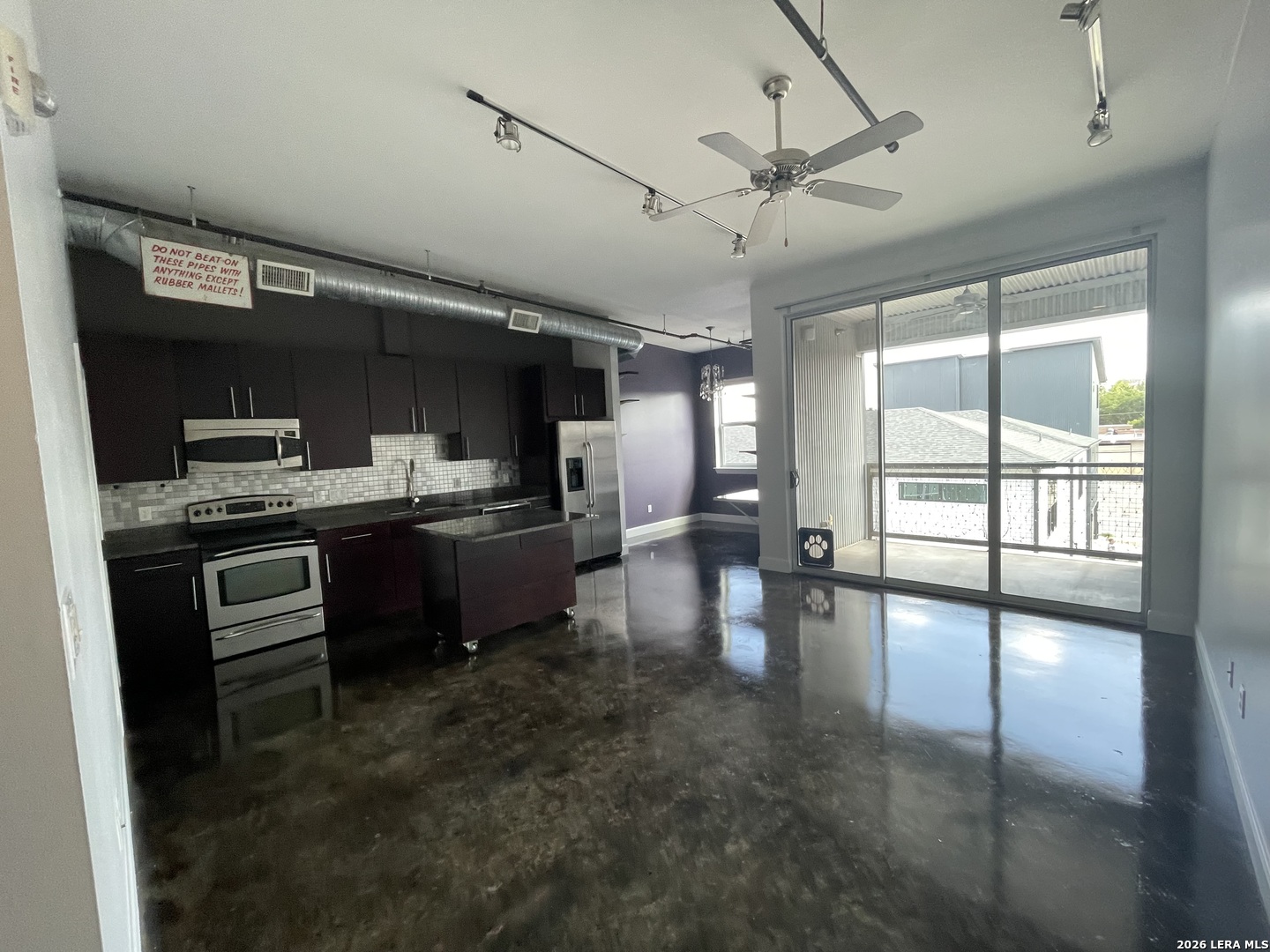 831 S Flores Street, San Antonio, TX 78204 — photo 1