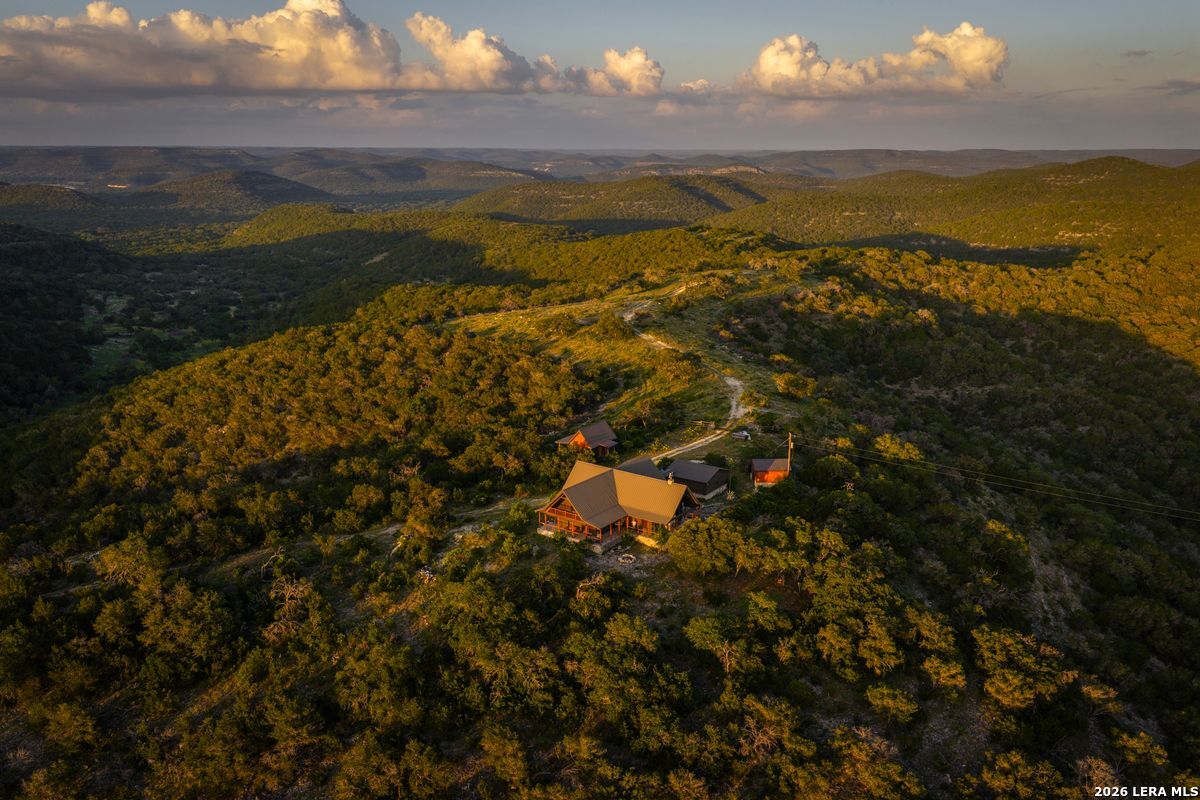 1457 Private Road 3426