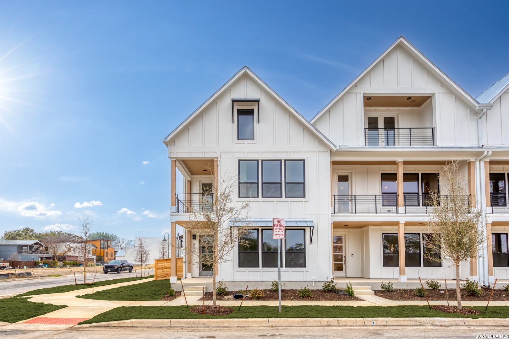 411 MCMILLAN PL, San Antonio, TX 78210 — photo 1