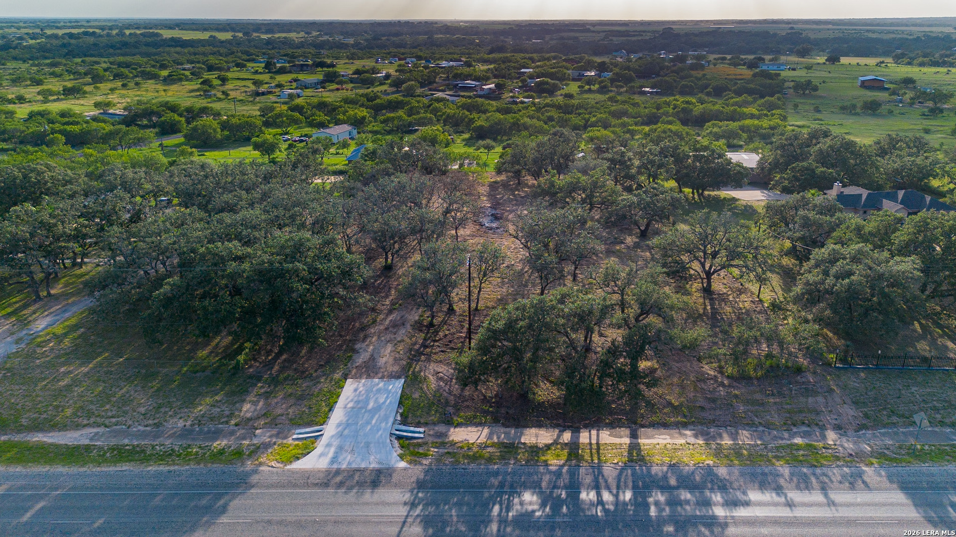 13117 N HWY 16, Poteet, TX 78065 — photo 1