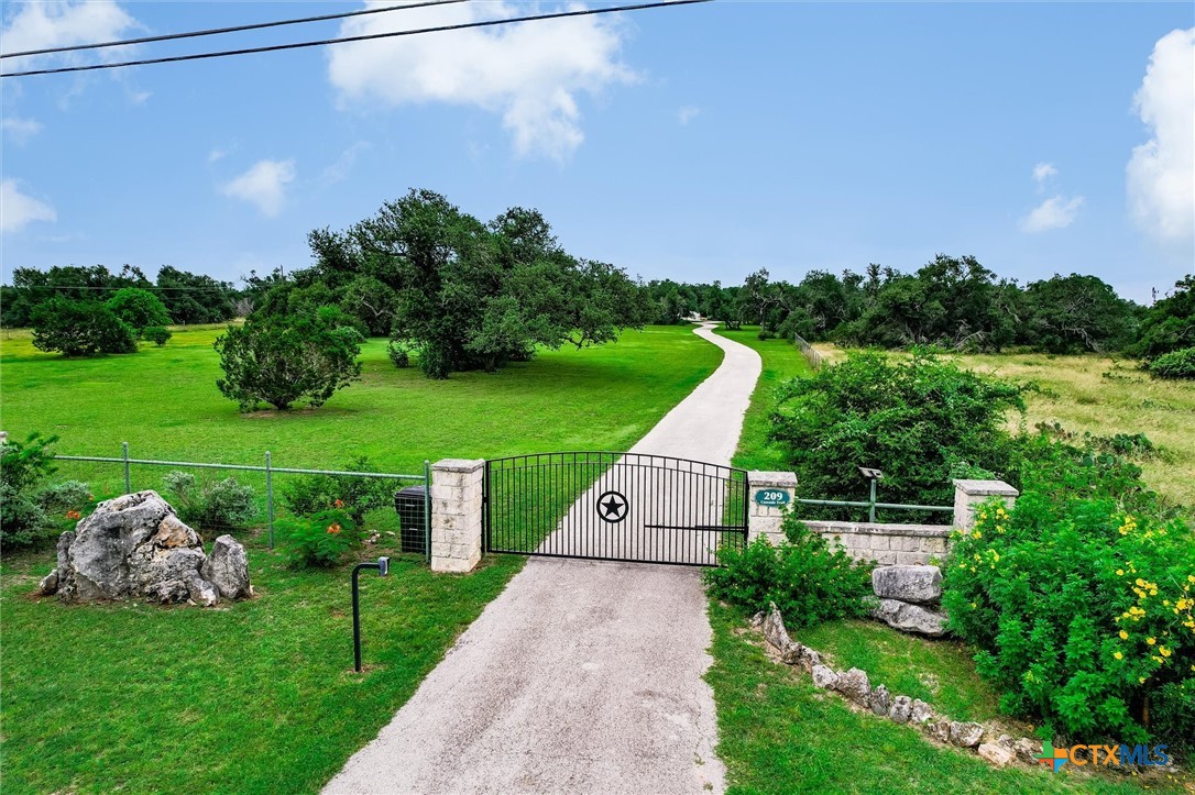 209 Cascade Trail, San Marcos, TX 78666 — photo 1