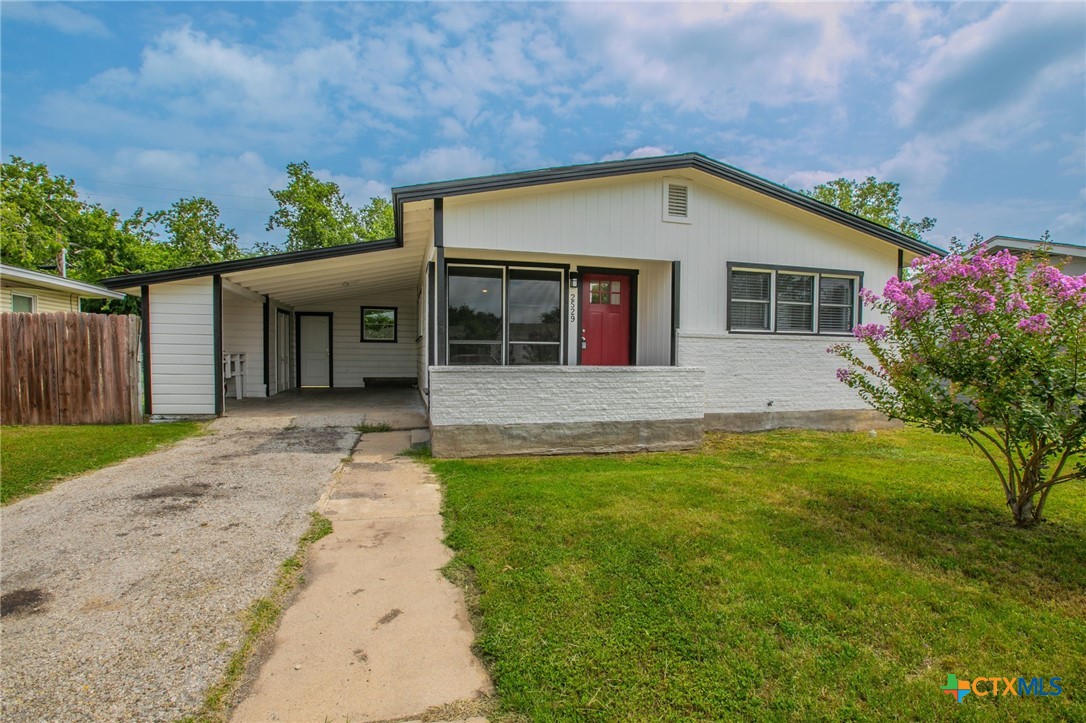2529 Powell Drive, Gatesville, TX 76528 — photo 1