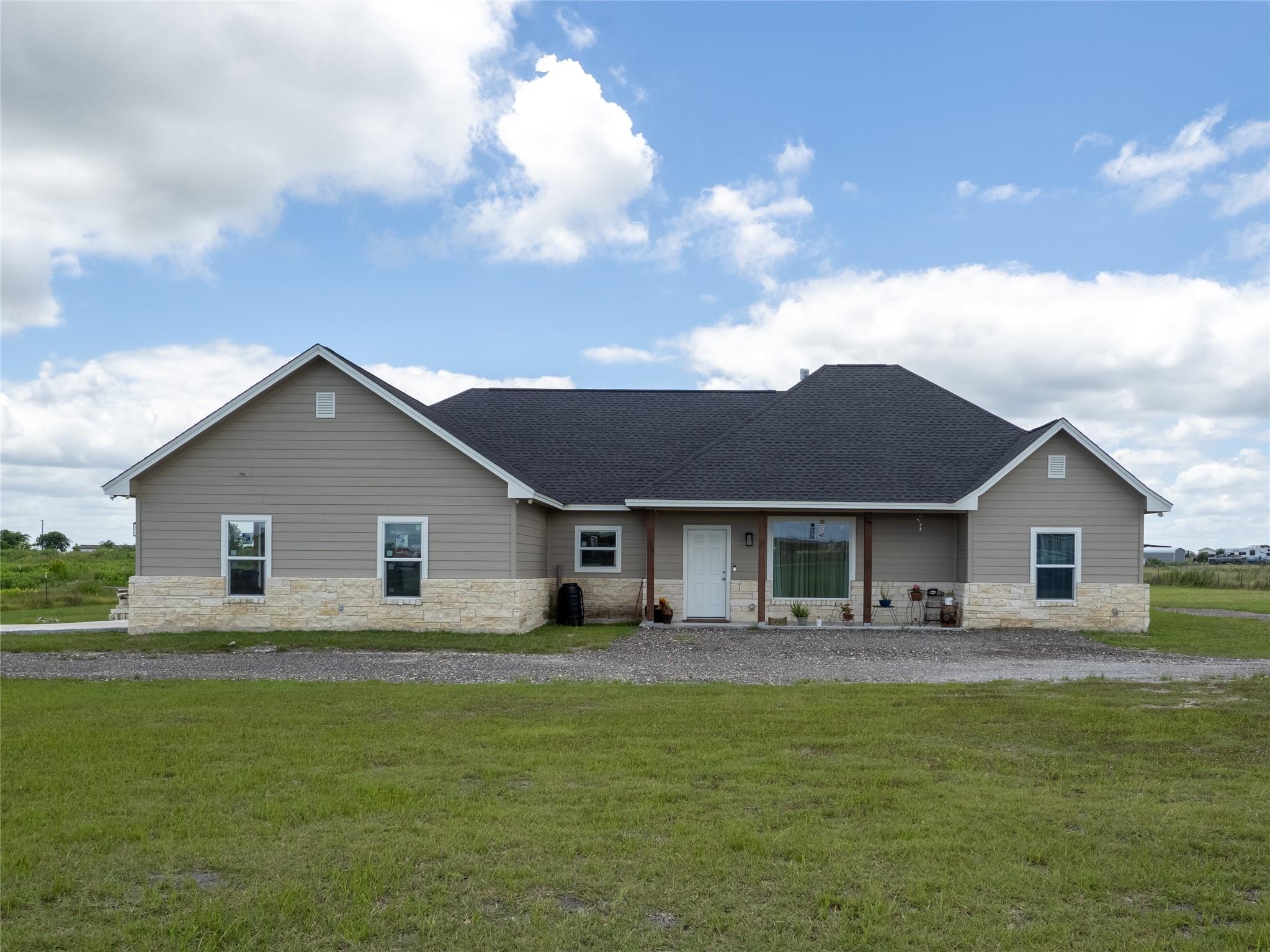 140 Daniel, Bertram, TX 78605 — photo 1
