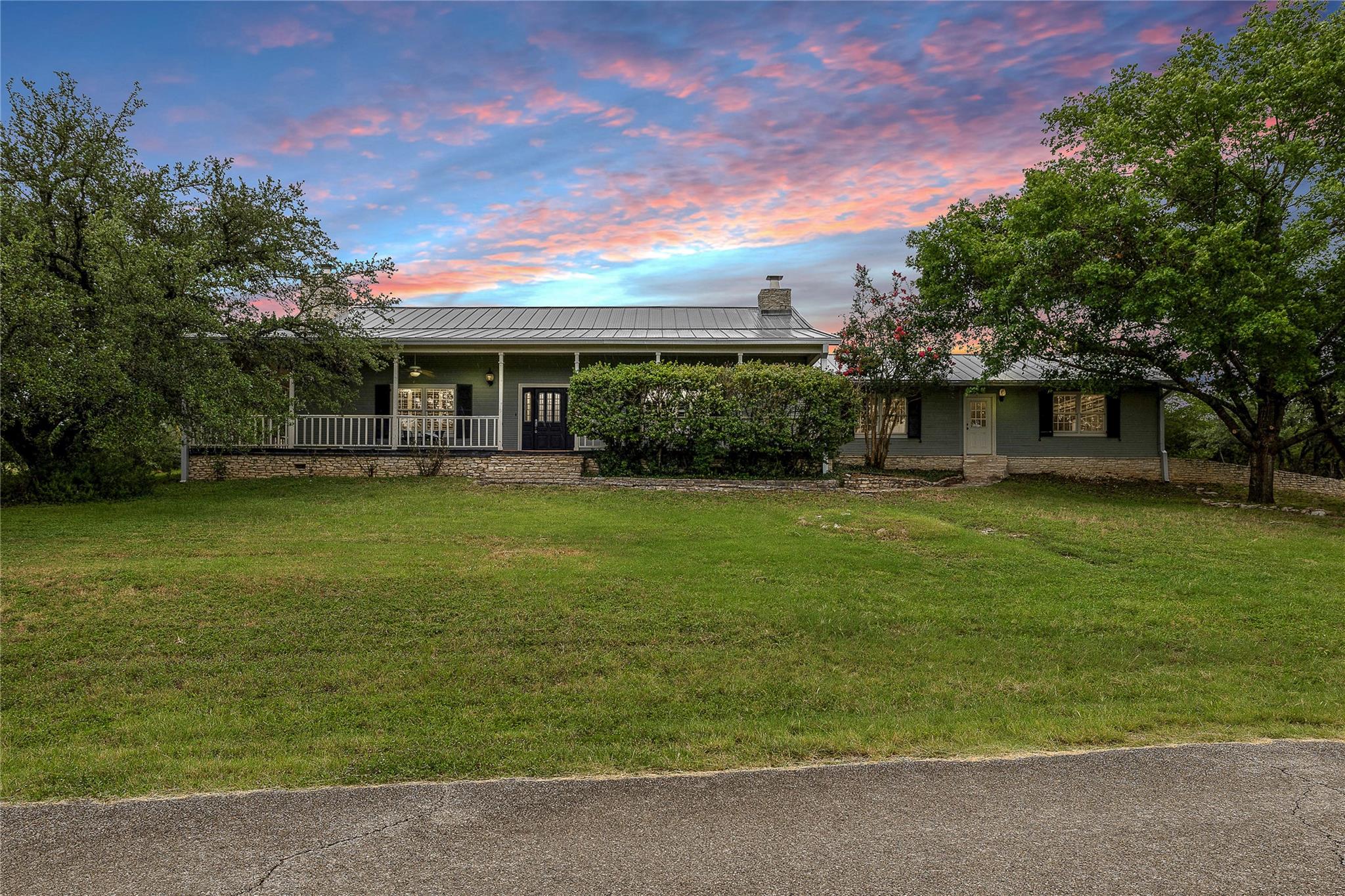 901 LAUDER, Spicewood, TX 78669 — photo 1