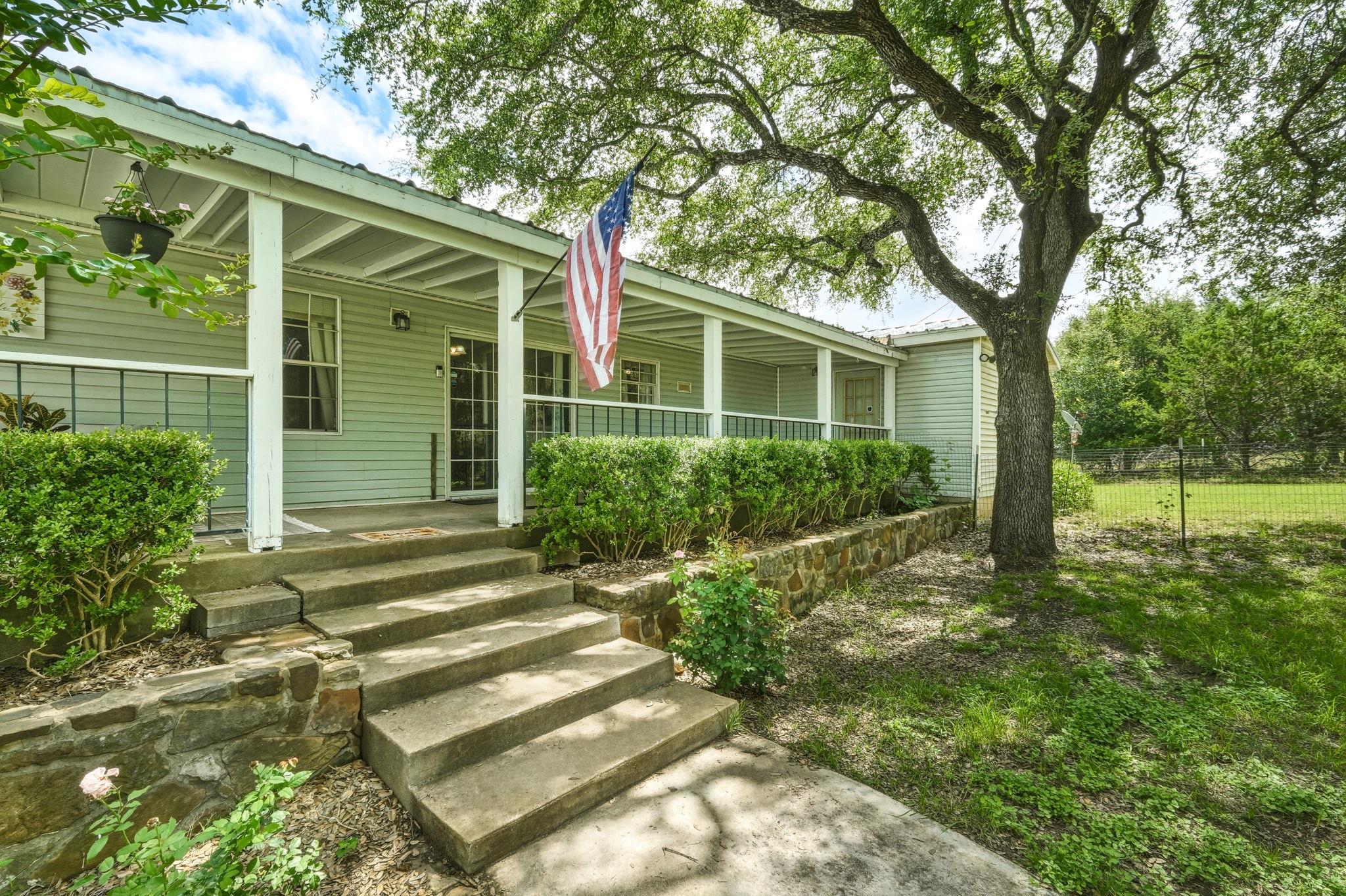200 Autumn Ridge, Liberty Hill, TX 78642 — photo 1