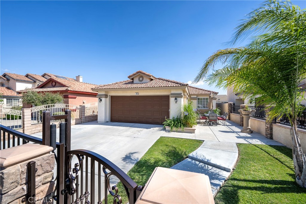 285 Flicker, Perris, CA 92571 — photo 1