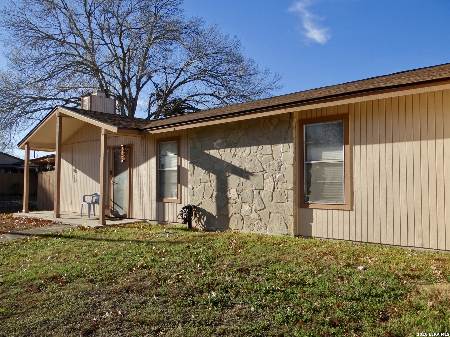 1051 Country Club, Seguin, TX 78155 — photo 1
