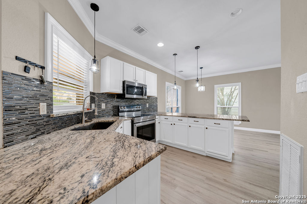 8103 Heritage Park, ,  78240 — photo 1