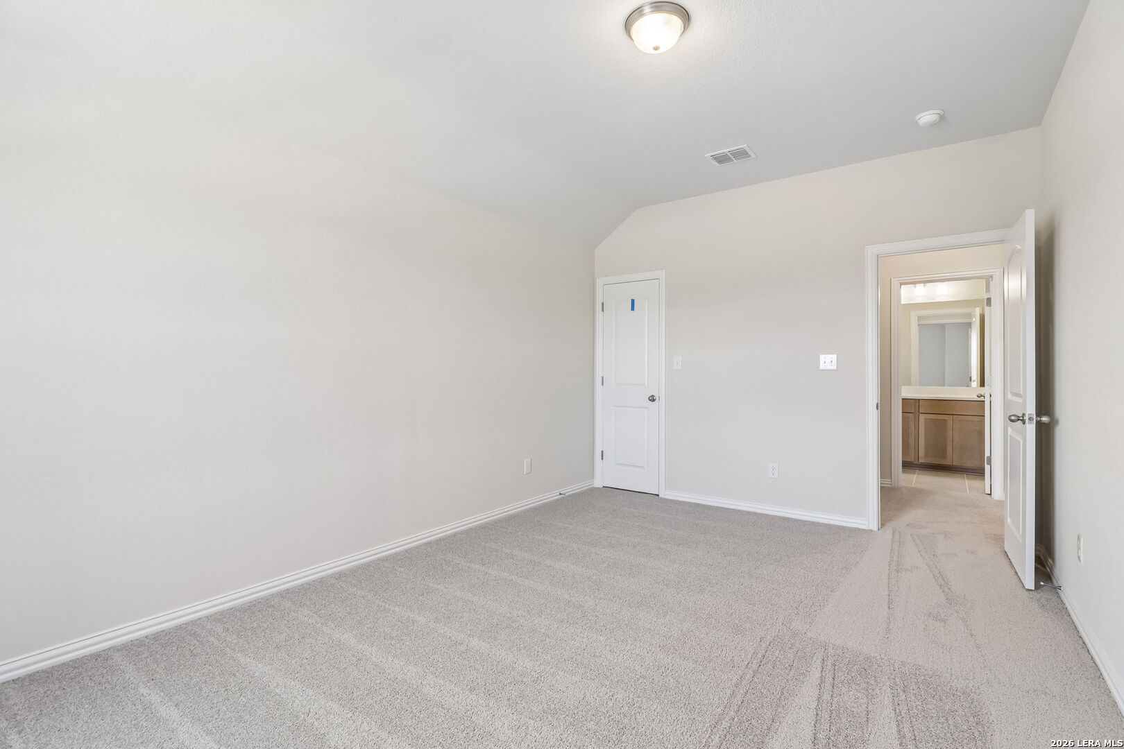 2114 Shepards Street, ,  78155 — photo 1