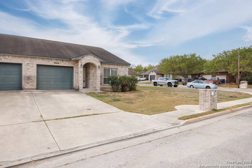 3049 Pine Valley, New Braunfels, TX 78130 — photo 1