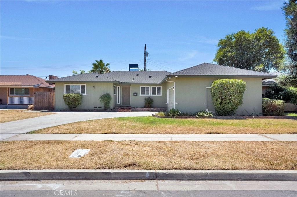2938 E Willis, Fresno, CA 93726 — photo 1