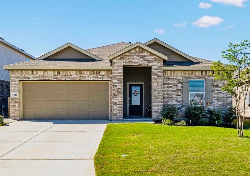 5801 Musquiz, Seguin, TX 78155 — photo 1