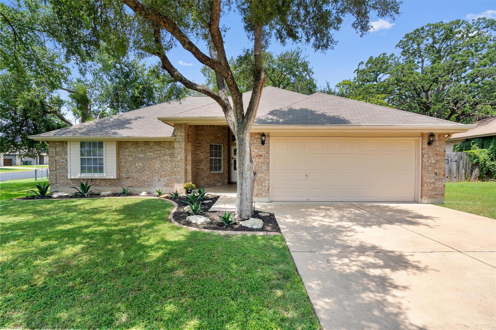 303 Burning Tree, Georgetown, TX 78628 — photo 1
