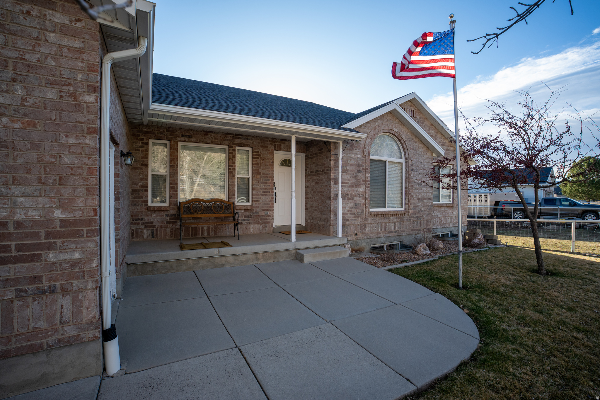 791 S WEST HOYTSVILLE RD