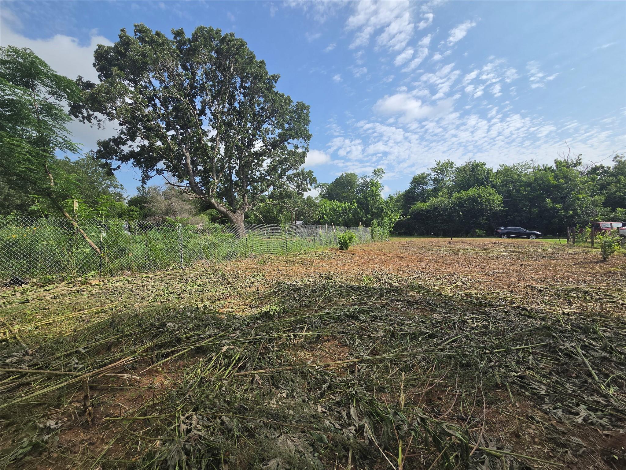 327 HOUSTON ELGIN, TX 78621, Elgin, TX 78621 — photo 1