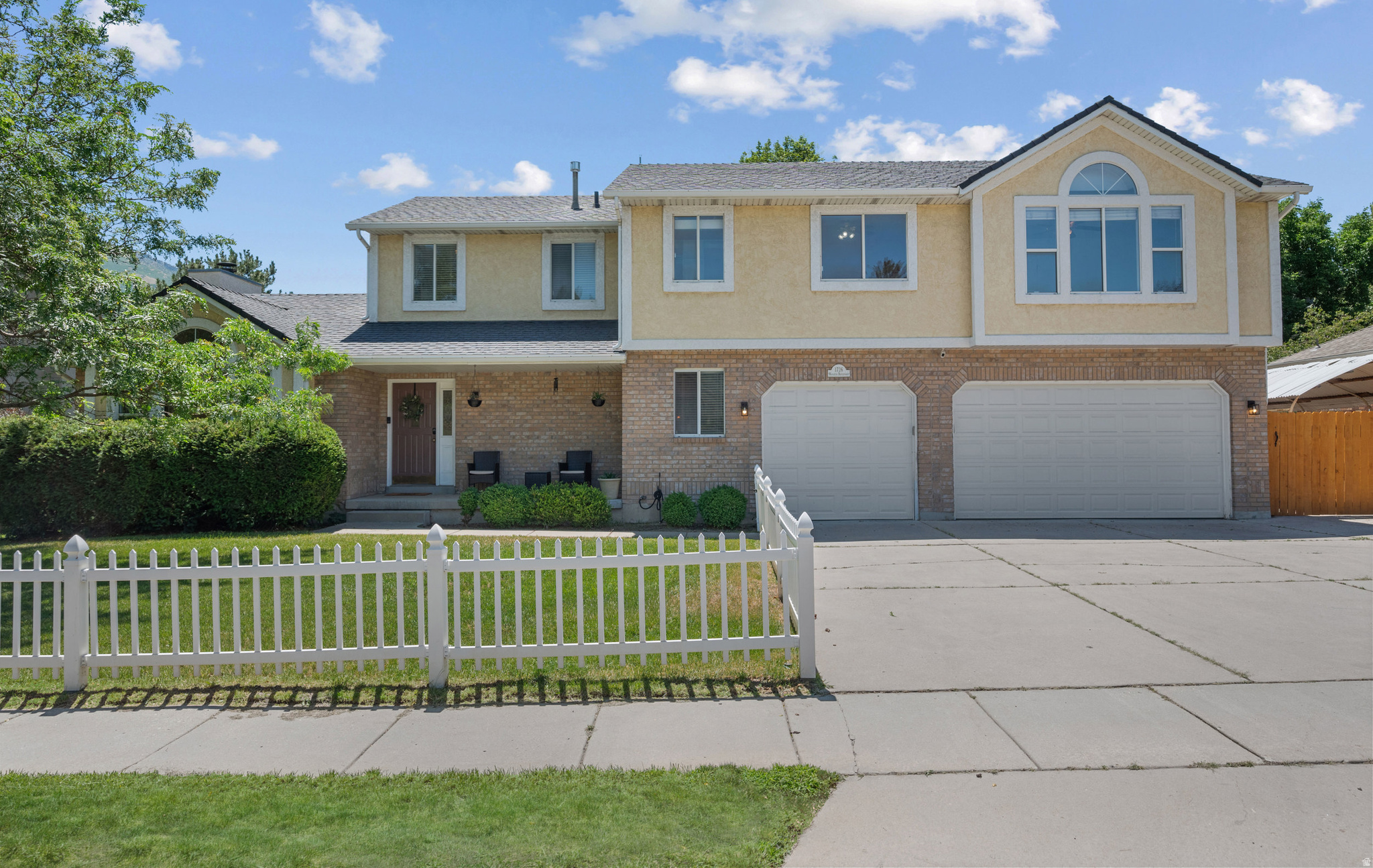 1726 E WASATCH BLVD, Sandy, UT 84092 — photo 1