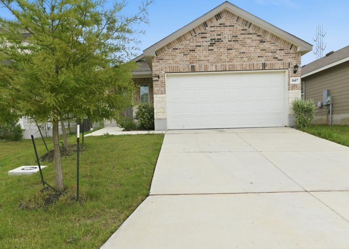 1607 Champagne Oak, New Braunfels, TX 78130 — photo 1