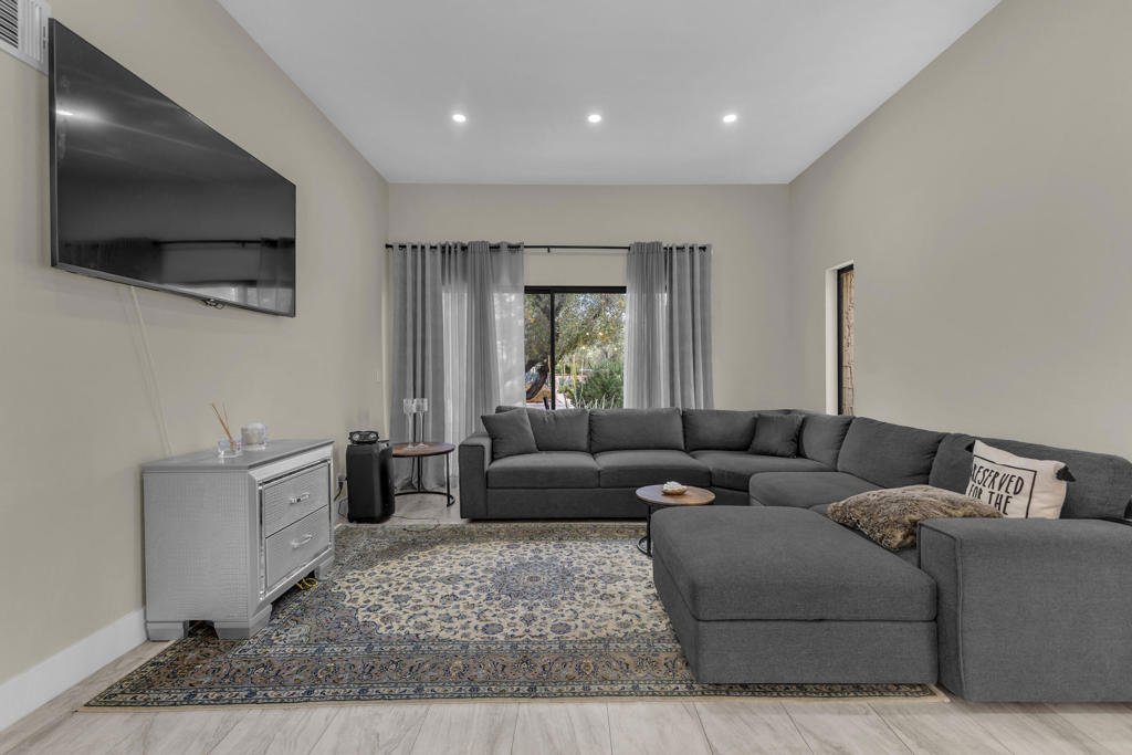 5803 Los Santos Drive 19, Palm Springs, CA 92264 — photo 1