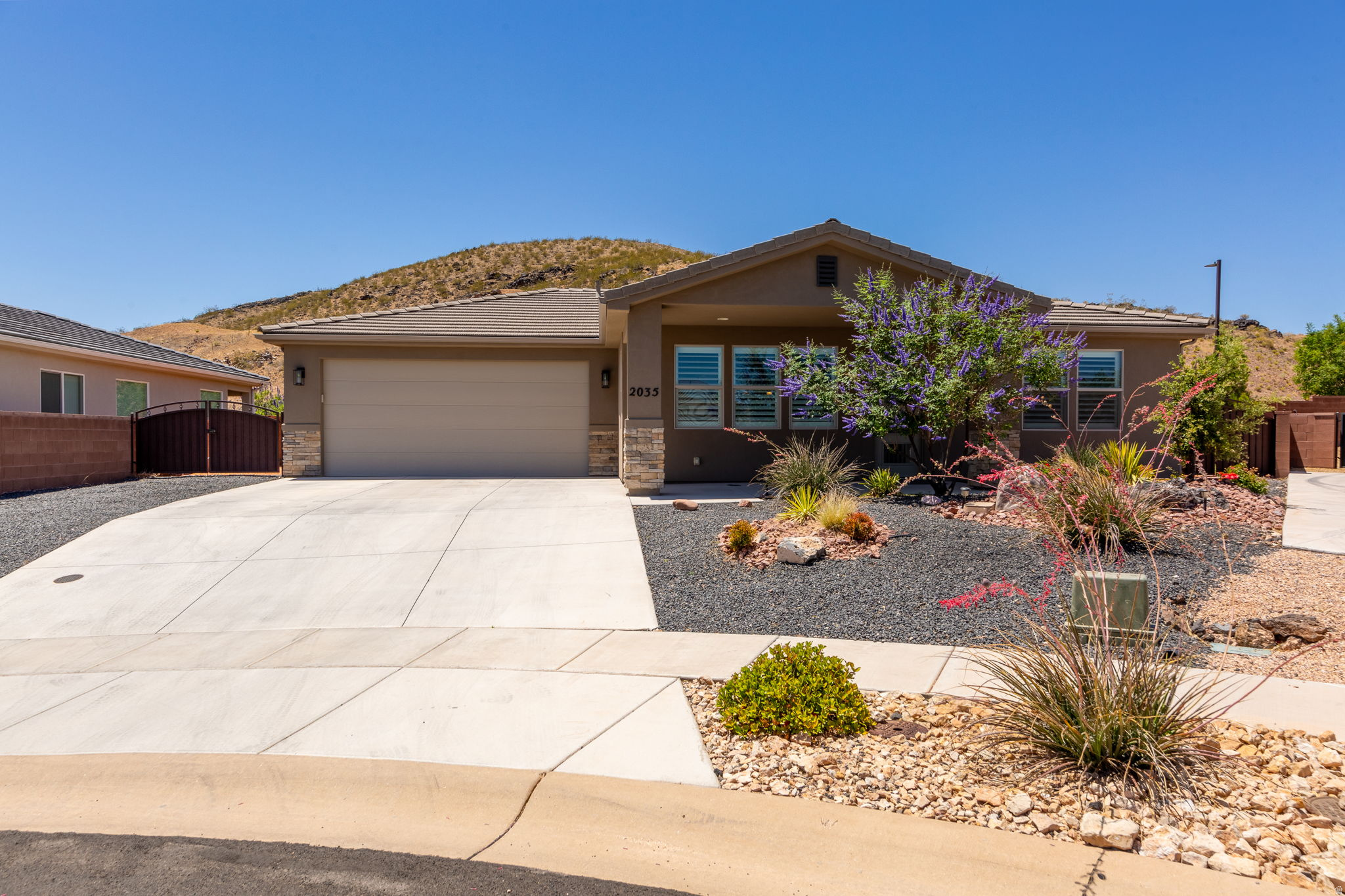 2035 W WEEPING ROCK, Hurricane, UT 84737 — photo 1