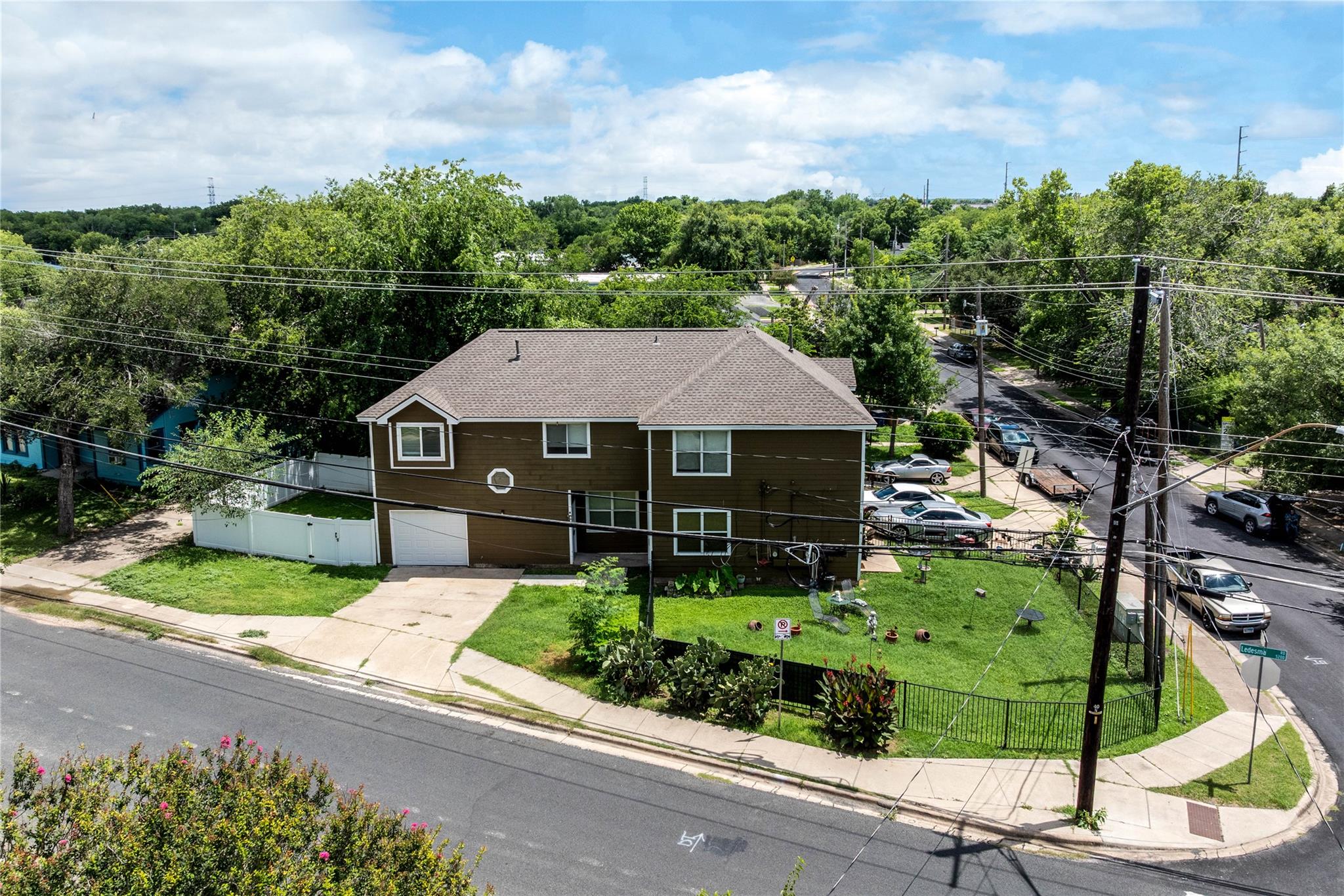 1149 Garland, Austin, TX 78721 — photo 1