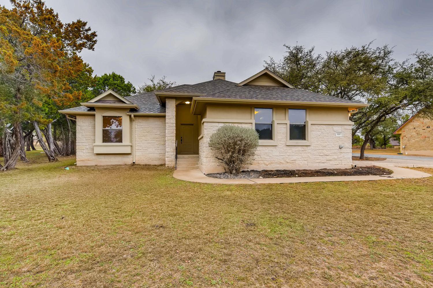 300 Venture, Lago Vista, TX 78645 — photo 1