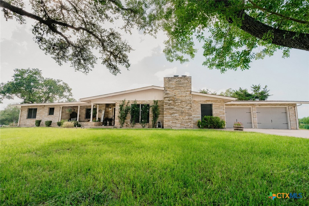 291 N Mesquite Drive, Victoria, TX 77905 — photo 1