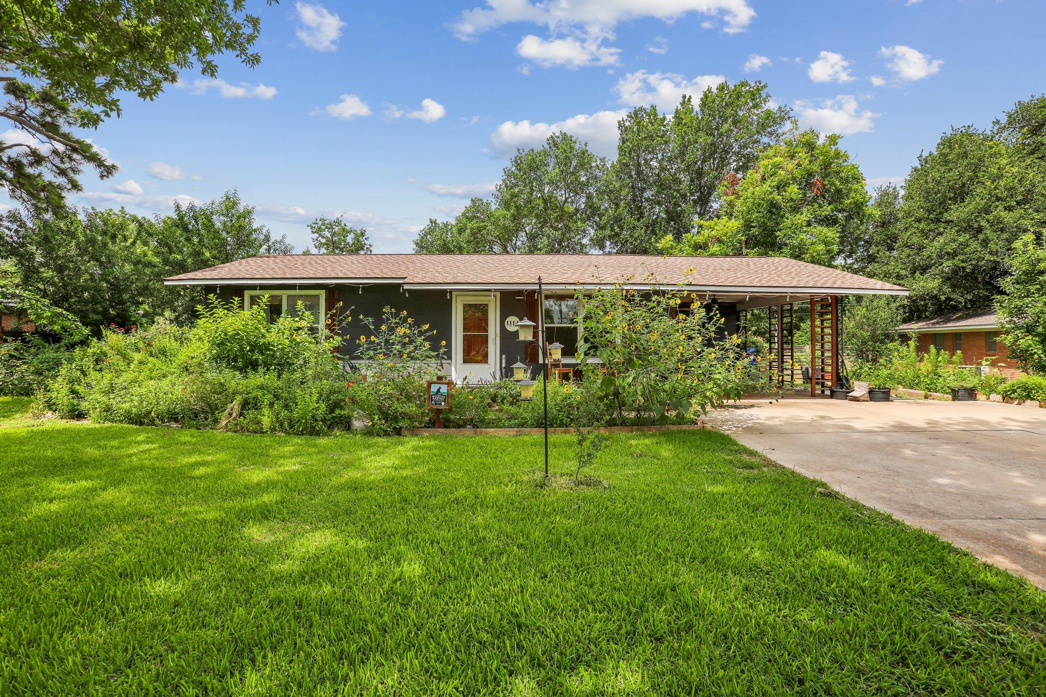 1114 2nd, Elgin, TX 78621 — photo 1