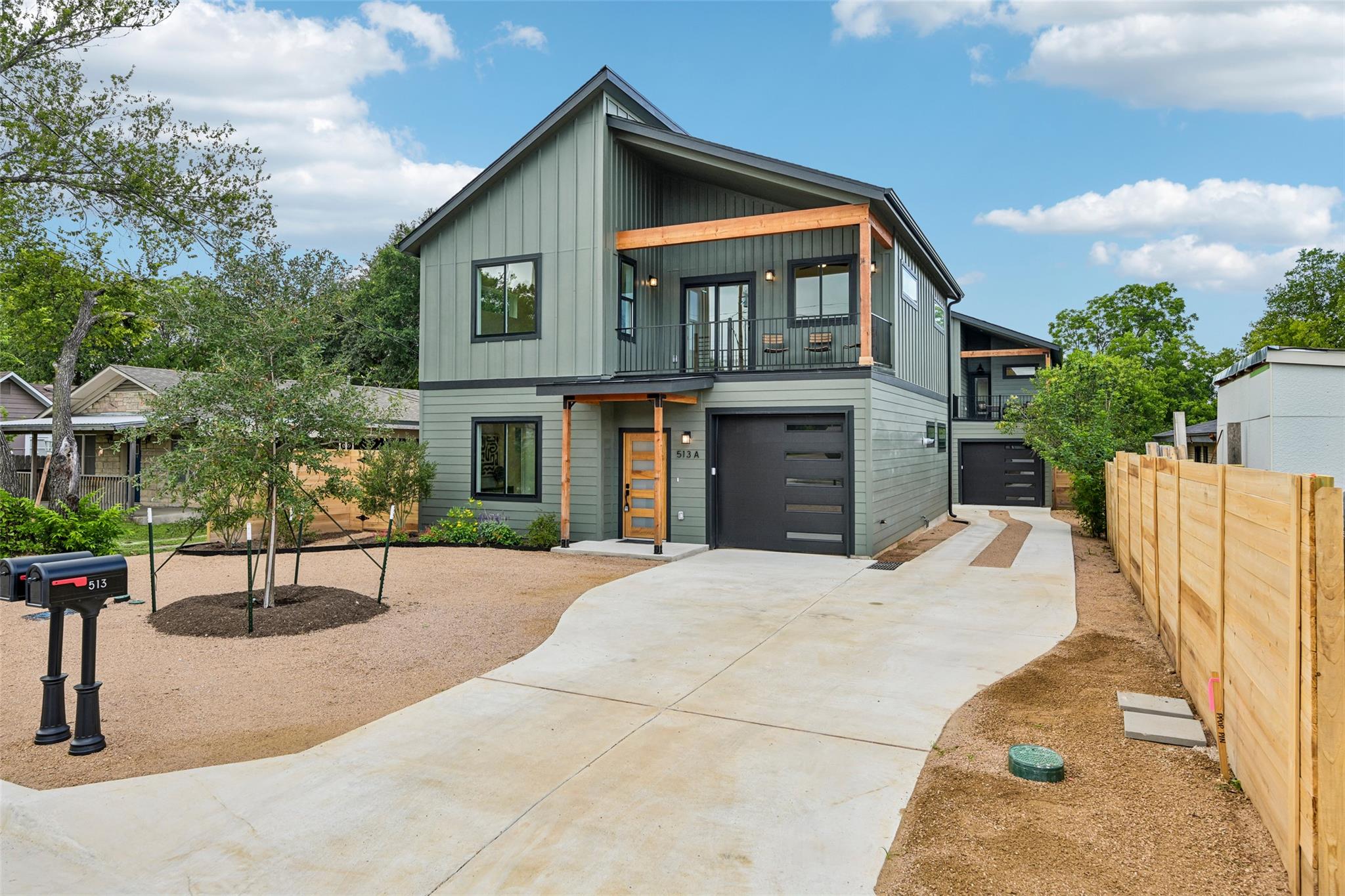 513 Odell, Austin, TX 78752 — photo 1